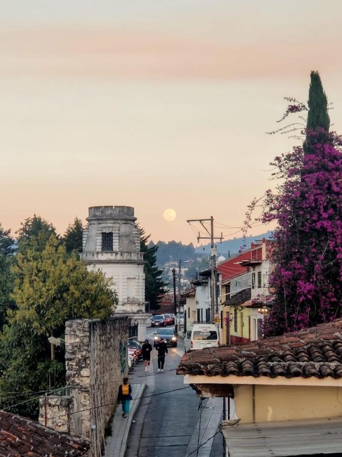 Casa Satoshi Hostel San Cristobal de las Casas Bagian luar foto