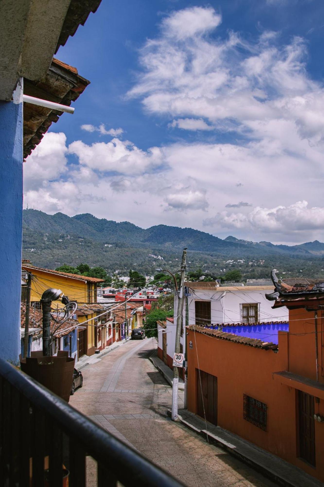 Casa Satoshi Hostel San Cristobal de las Casas Bagian luar foto